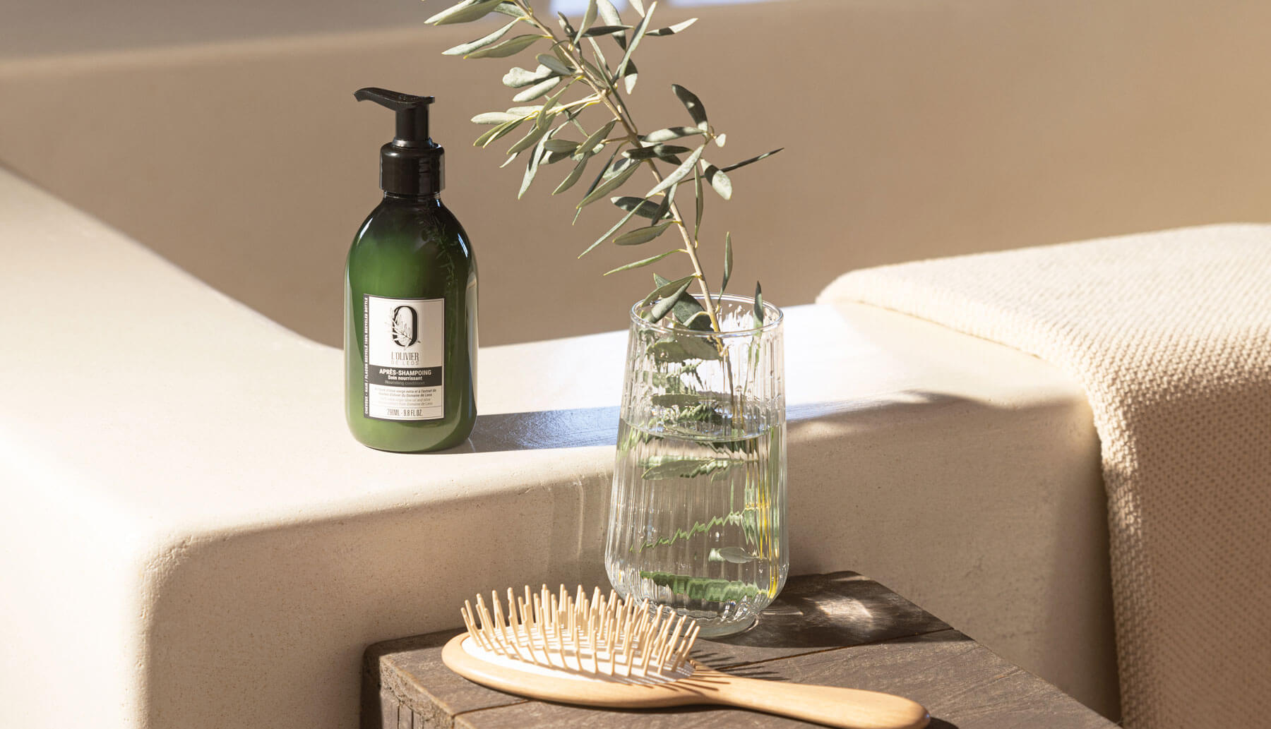 apres-shampoing-demelant-hydratant-soin-nourrissant-sans-silicone-VISUEL-06 -top-visuel
